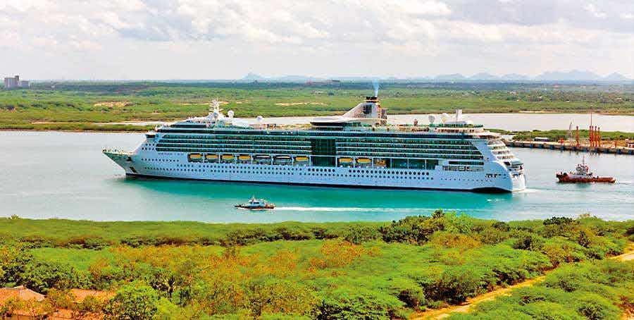 'Serenade of the Seas’ makes grand debut at Hambantota Port