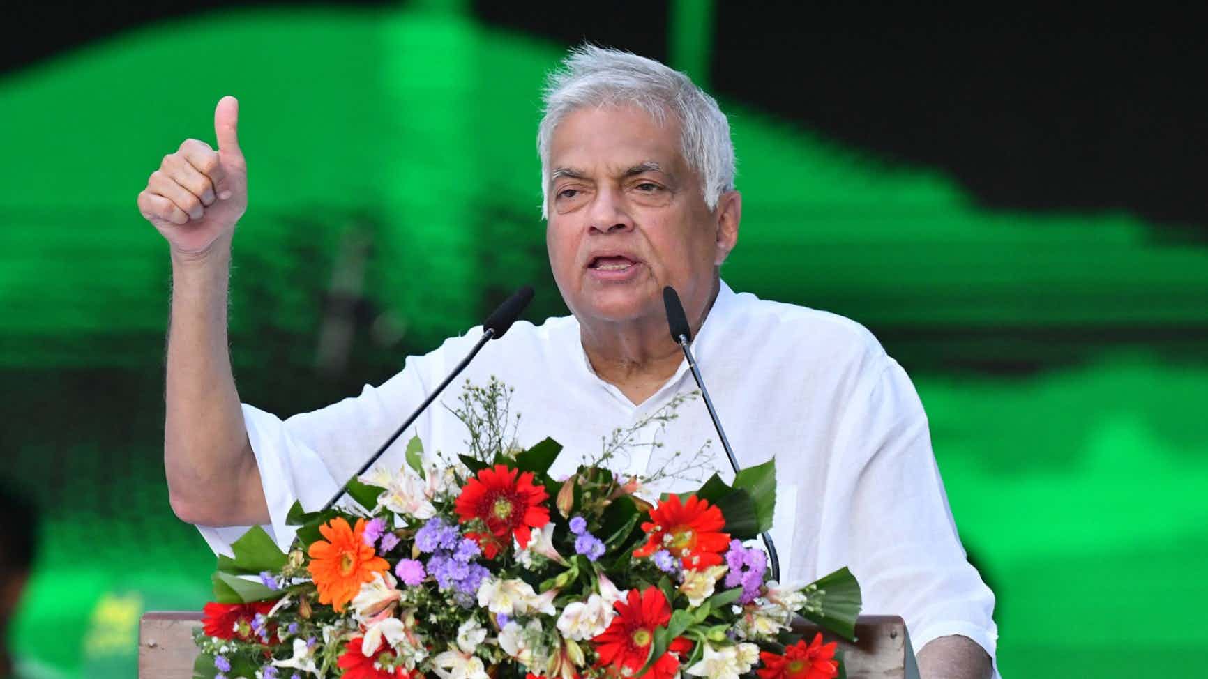 UNP May Day rally: Ranil urges all party consensus on continuing econ. prog. 
