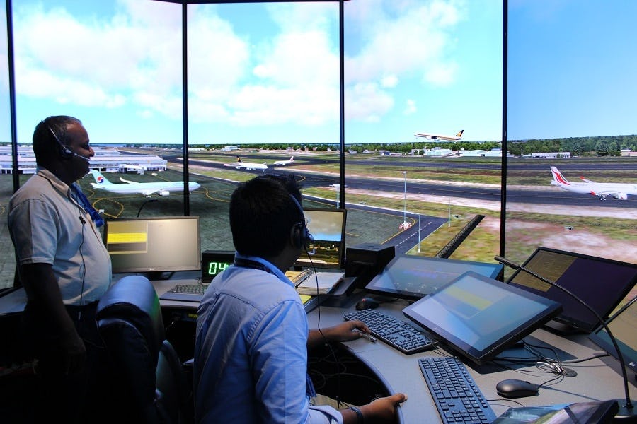 Air Traffic Controllers unhappy about new trainee recruit ‘bond’