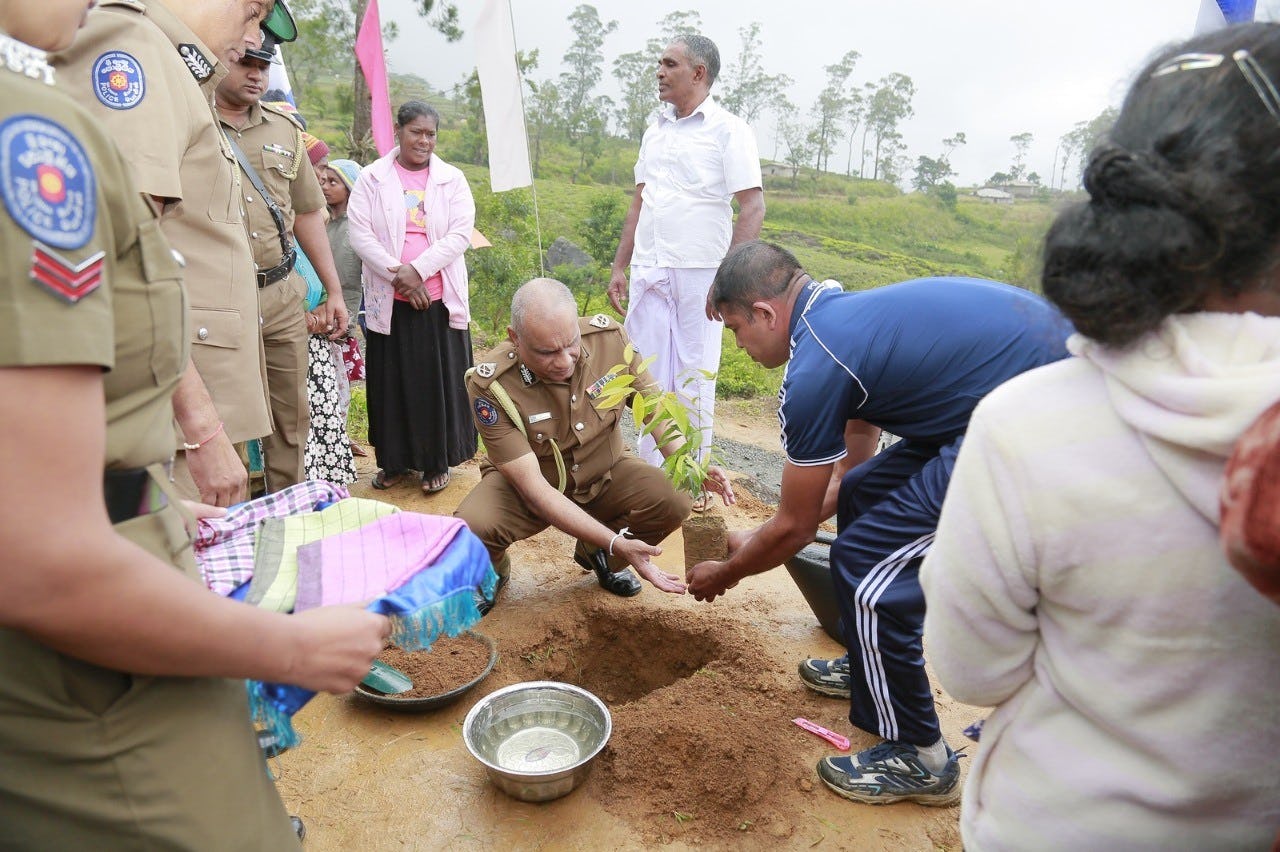 Police plant 1,200 trees in Mandaramnuwara
